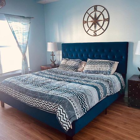 Gulf Coast Gold Private Condo - 2Bed, 2Bath, Sleep 6, Across Street From Beach, Balcony Views Of Sunsets, Beach & Gulf, Pool, Gym St. Pete Beach Eksteriør bilde